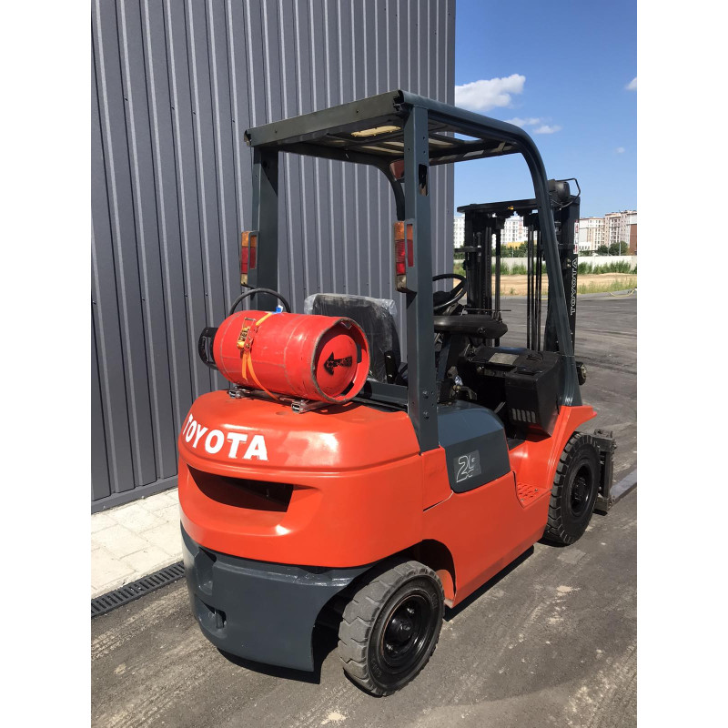 Газ-бензин навантажувач TOYOTA 42-7FGF25.