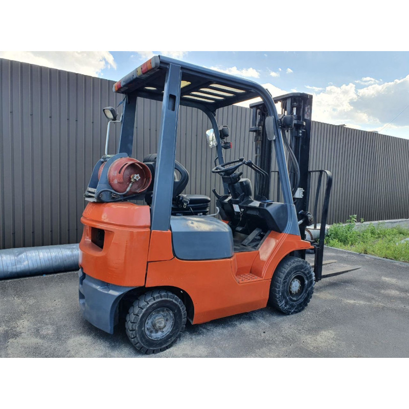 Газовый  погрузчик BT GT 15