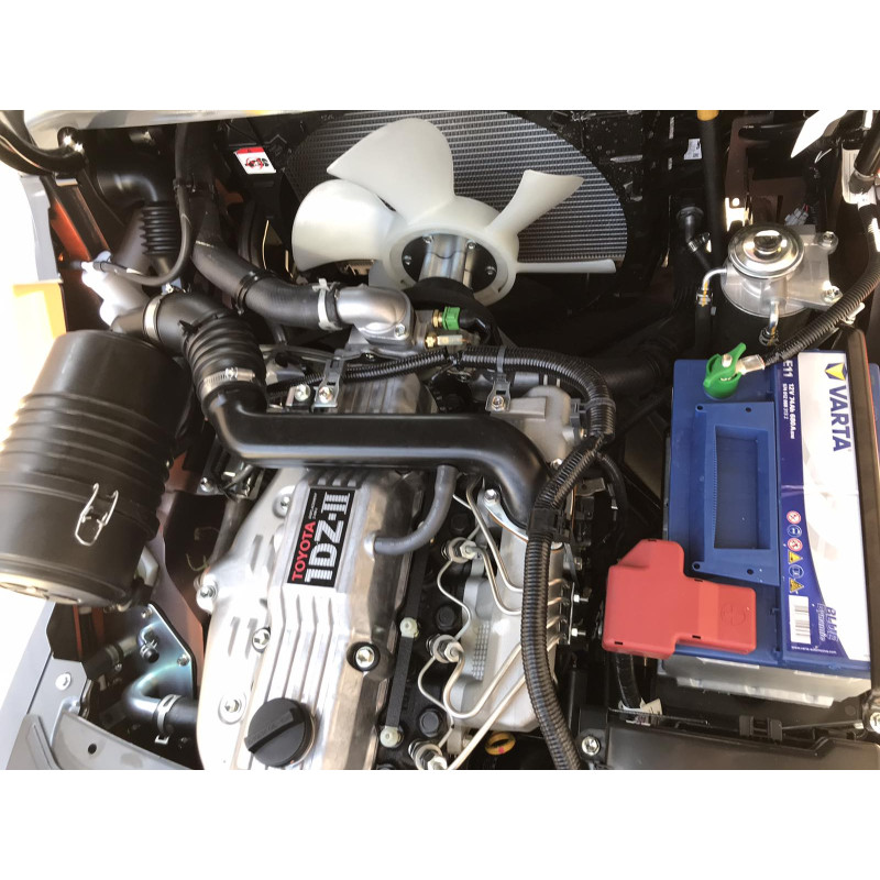 Дизельный погрузчик TOYOTA 02-8 FDF 25.