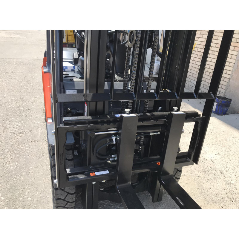 Дизельный погрузчик TOYOTA 02-8 FDF 25.