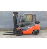 Газовий навантажувач TOYOTA 02-8FGF30.