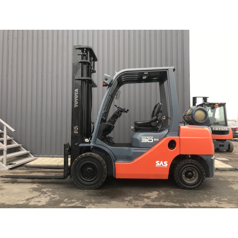 Газовий навантажувач TOYOTA 02-8FGF30. Газовий навантажувач TOYOTA 02-8FGF30.