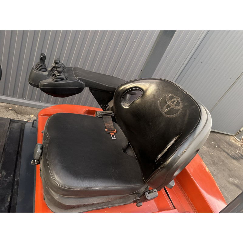 Электрический погрузчик TOYOTA 7FBMF25