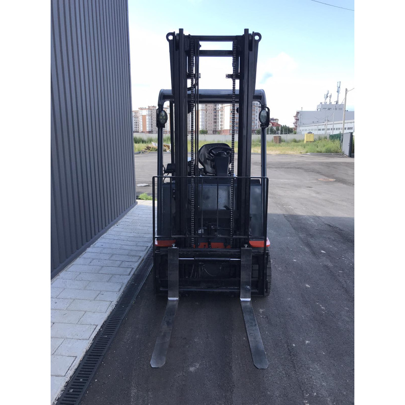 Електричний навантажувач TOYOTA 8FBMKT25.