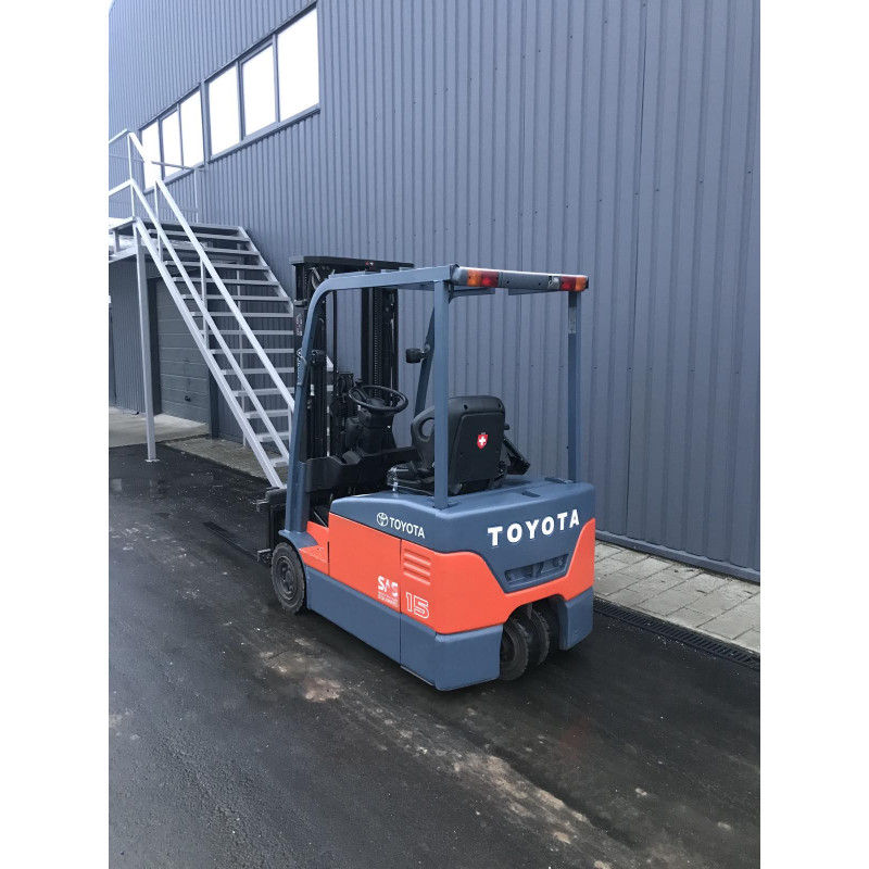 Електричний навантажувач TOYOTA 7FBEF15.