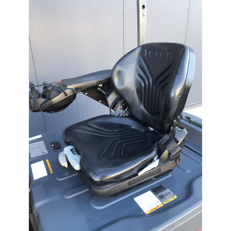 Електричний навантажувач TOYOTA 8FBE16T