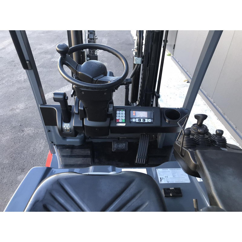 Електричний навантажувач TOYOTA 8FBE16T