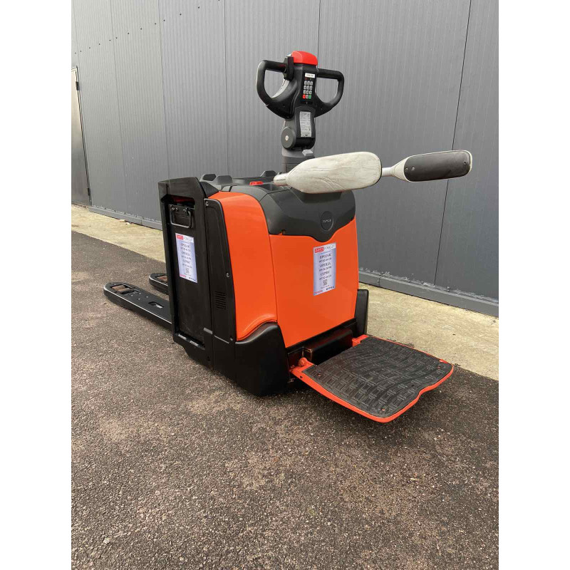 Тележка электрическая TOYOTA LPE200