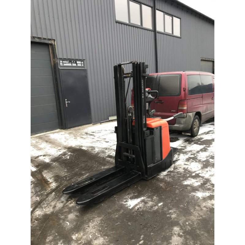 Штабелер електричний  BT SPE125 