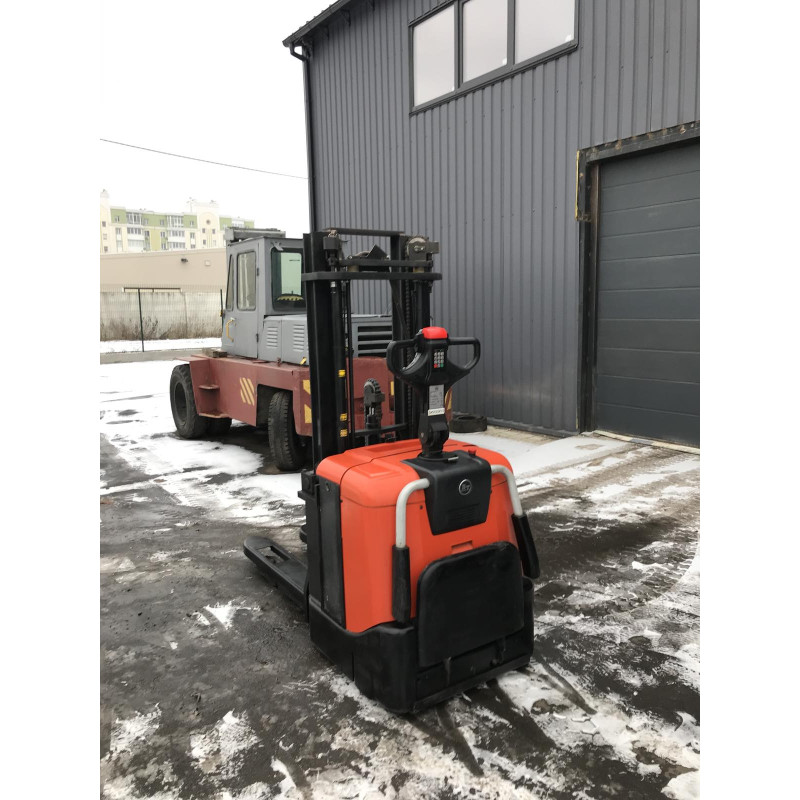 Штабелер електричний  BT SPE125 