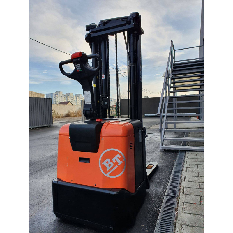 Штабелер электрический BT SPE 160