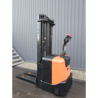 Штабелер електричний BT SPE 160.