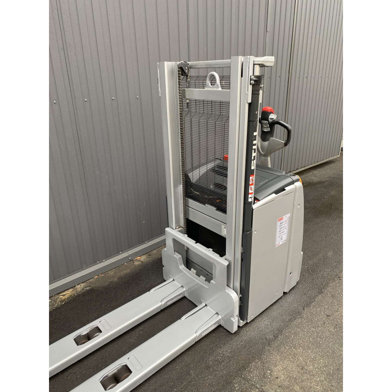 Штабелер електричний STILL EXV16