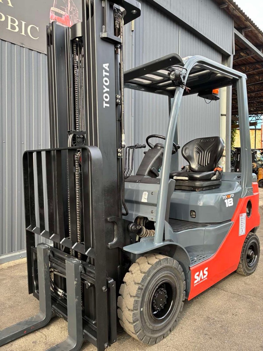 Щогла заввишки 5000 мм навантажувача Toyota 42-8FDF18