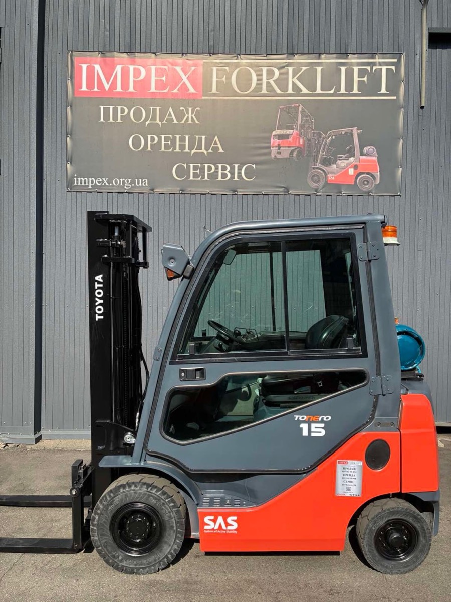 Газовий навантажувач Toyota 02-8FGF15 2010 року із закритою кабіною на складі IMPEX у Києві